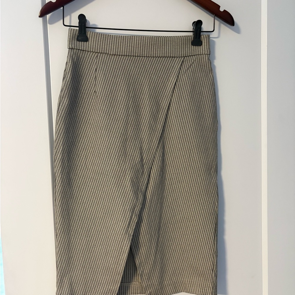 Dynamite Beige and Black Striped Pencil Skirt